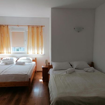 Guest House Sokratovi Обзор Экстерьер фото