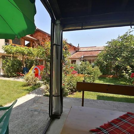 Guest House Sokratovi Обзор Экстерьер фото