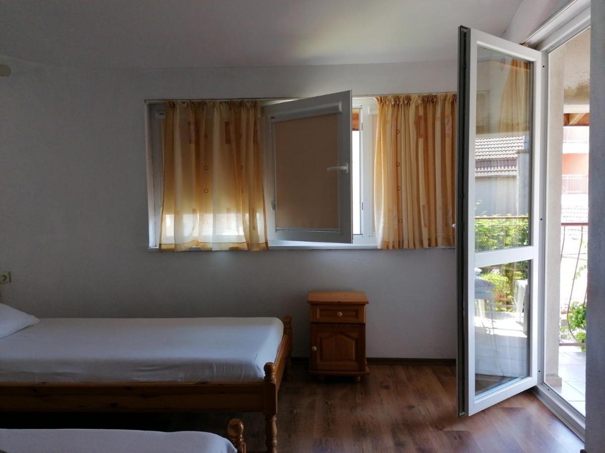 Guest House Sokratovi Обзор Экстерьер фото